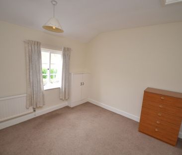 3 bed Semi-Detached House for Rent - Photo 3