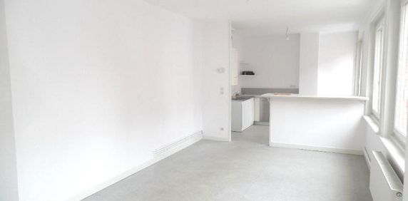 Location Maison 4 pièces 93m² LOOS 59120 - Photo 2