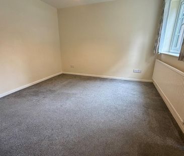 2 bedroom ground floor flat to rent - Photo 3