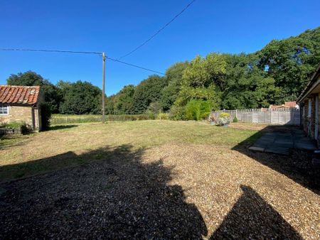 2 bedroom detached house to rent - Photo 4