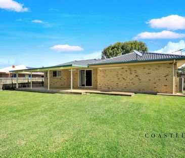 3 Bedroom brick home close to the beach - Photo 4