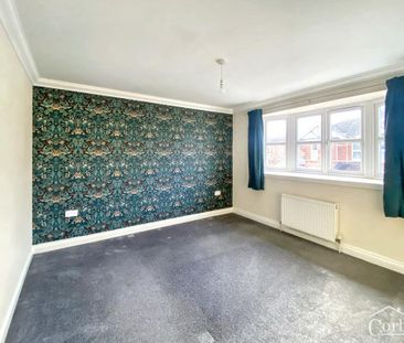 4 bedroom detached house to rent - Photo 4