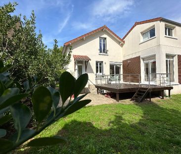 Location Maison 7 pièces 134m² - Photo 1