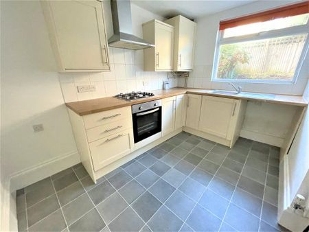 4 bedroom townhouse to rent - Photo 5