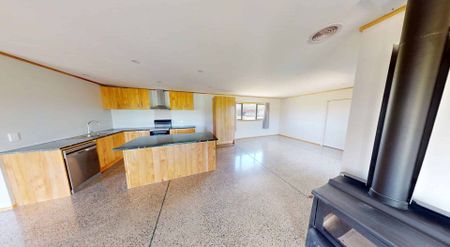 Mt Biggs - 3 bedrooms - Photo 4