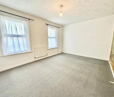 3 bedroom end of terrace house to rent - Photo 6