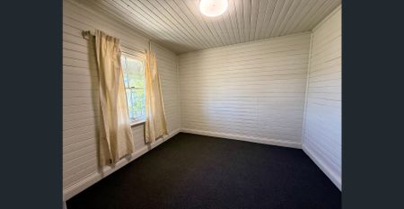 country-style home set on a spacious large block - Photo 5