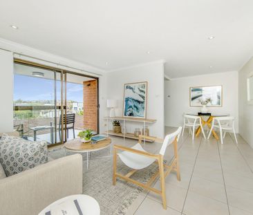 Bright and Breezy Two-Bedder Between the Beach and The Junction - Photo 5