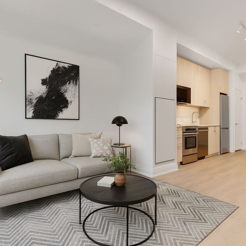 For Lease - 3250 Carding Mill Trail Unit# 506, Oakville, Ontario - Photo 1