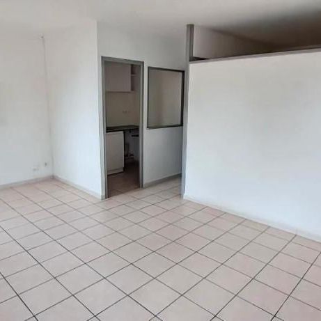 Location appartement F2 Quartier Saint Anne - Photo 1