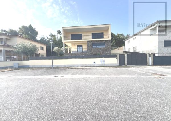 Moradia T4+1 em Viana do Castelo