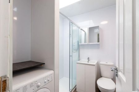 8 bedroom flat share to rent - Photo 3