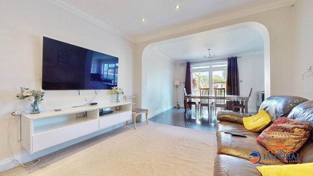 4 bedroom semi-detached house to rent - Photo 1