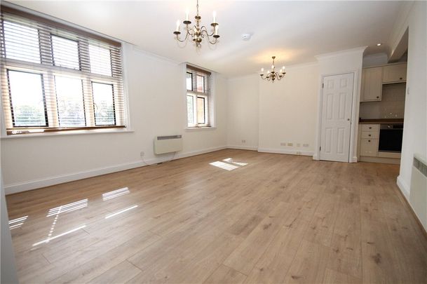 Ferry Lane, Wraysbury, Staines-upon-Thames, Berkshire, TW19 6HG - Photo 1