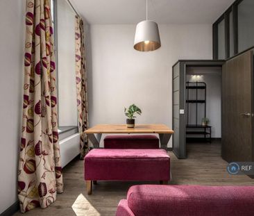 1 bedroom flat to rent - Photo 2
