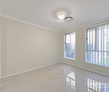 Free Standing Granny Flat with Ducted Aircon - Photo 2