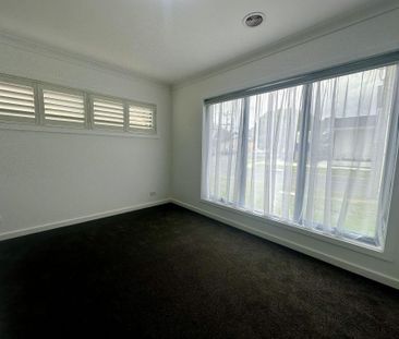 Conveniently Located Two Bedroom Townhouse - Photo 4