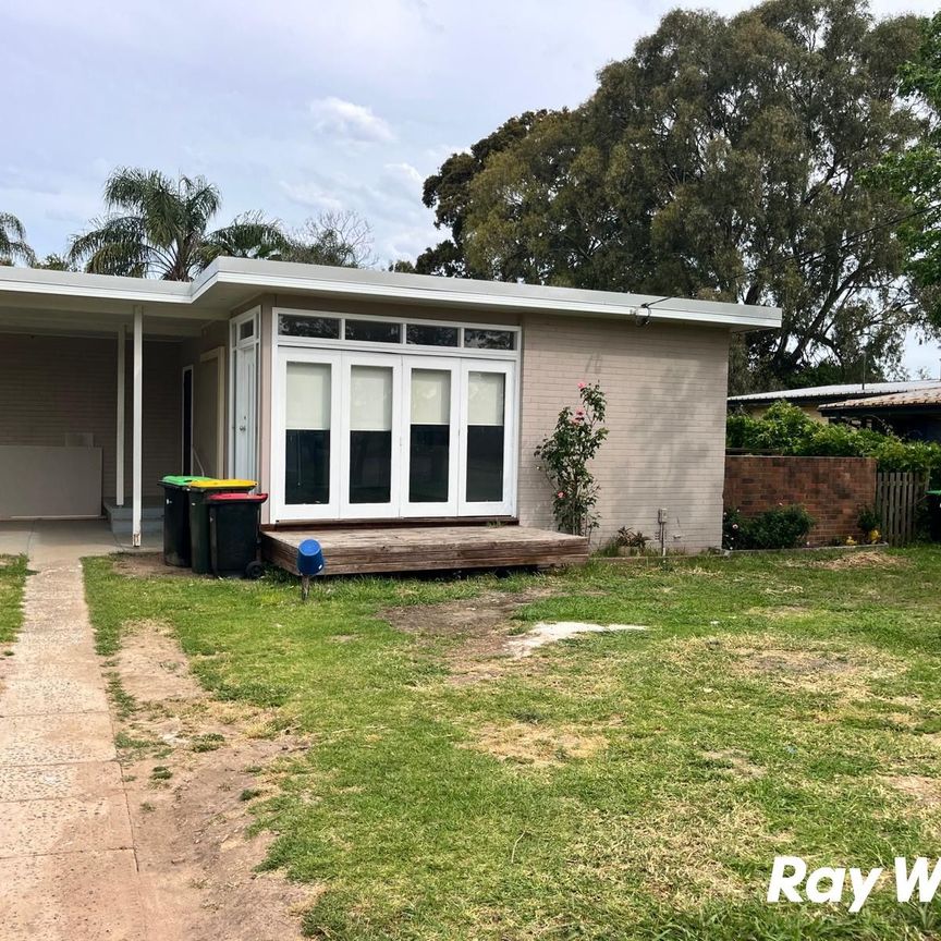 Newly Renovated Three Bedroom Home - Close to All Amenities - Photo 1