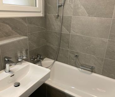 Magnifique appartement de 2,5 pièces rénové avec jardin au cœur du ... - Foto 2