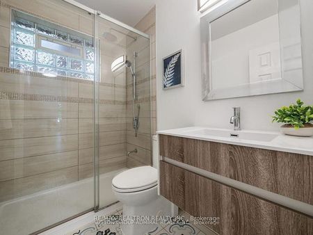 For Lease - 95 Murray Drive, Aurora, Ontario - Photo 2