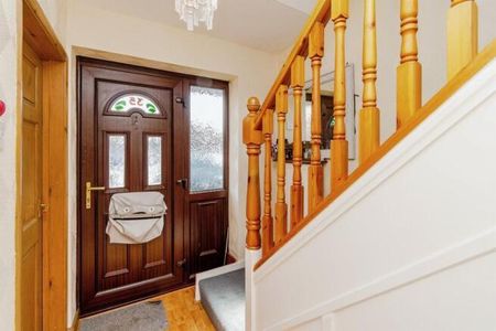 2 bedroom end of terrace house to rent - Photo 5