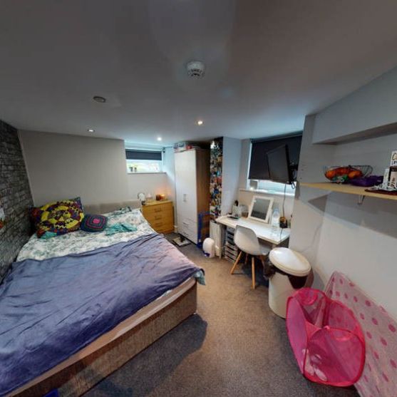 9-11 St Michaels Crescent, Leeds, LS6 3AL - Photo 1