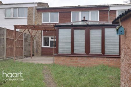 3 bedroom terraced house to rent - Photo 4