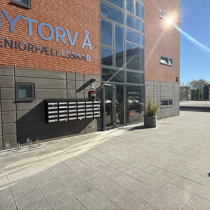 NYTORV 2, 206. 6000 KOLDING – LEJLIGHED I SENIORBOFÆLLESSKAB MED FÆLLESHUS - Foto 1