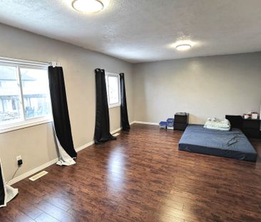 For Lease - 229 Featherstone Crescent, Kitchener, Ontario - Photo 6