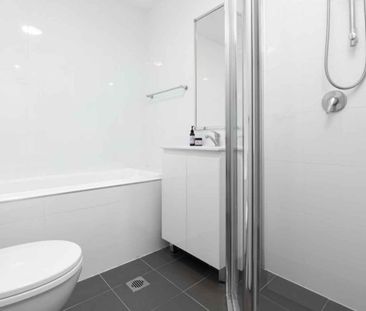 Stylish Apartment in the Heart of Campbelltown - Photo 6