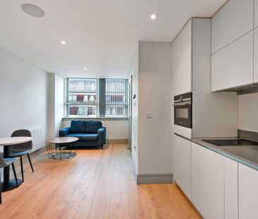 Studio to rent - Photo 6