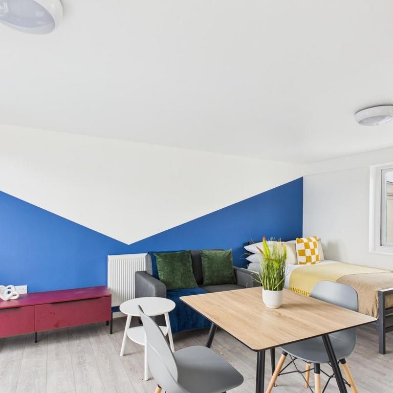 1 bedroom flat to rent - Photo 1