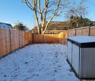 2 bedroom semi-detached house to rent - Photo 6