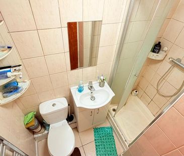 2 bedroom ground floor maisonette to rent - Photo 2