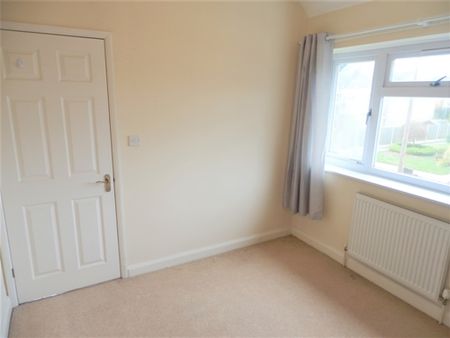 2 Bedroom House Badersfield NR10 to Let - Photo 4