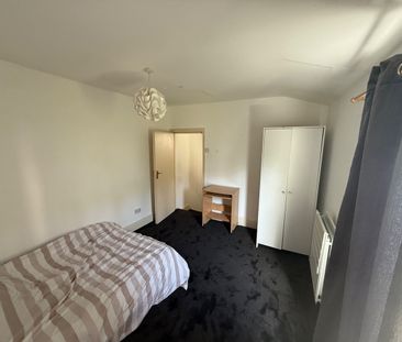 Room in a Shared House, Southover Street, BN2 - Photo 6