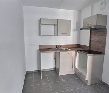 Location Appartement 2 pièces 42m² - Photo 2