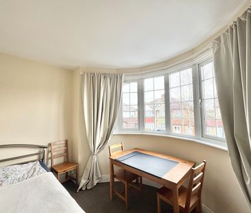 Studio Flat, Norwood Drive, HA2 - Photo 3