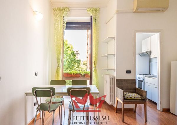Rif. 771 | grande monolocale con vista sulla darsena.