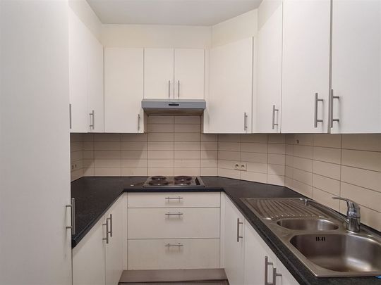 Gelijkvloers appartement met 2slaapkamers en koer - Foto 1