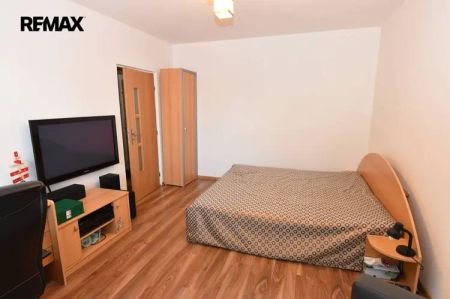 Nabízíme k nájmu byt 1+1 35 m - Fotografie 3