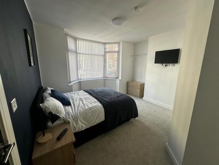 1 bedroom house of multiple occupation to rent - Photo 3