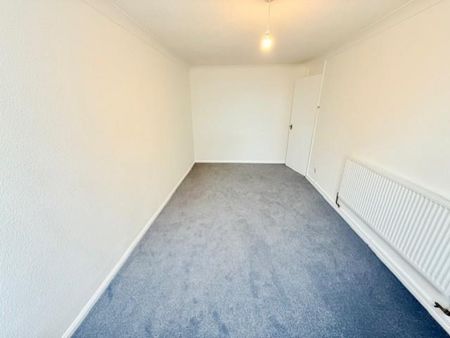 2 bedroom Flat To Let - Photo 4
