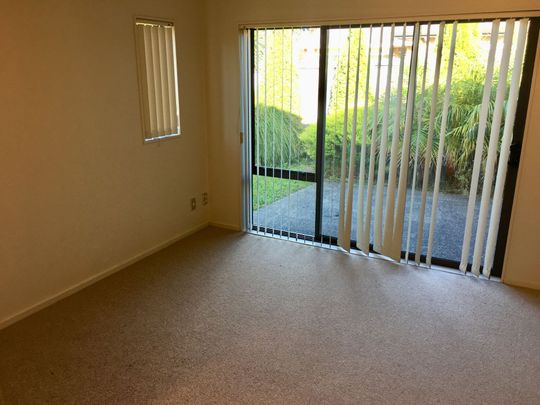 Fabulous 4 Bedroom Home - Photo 1