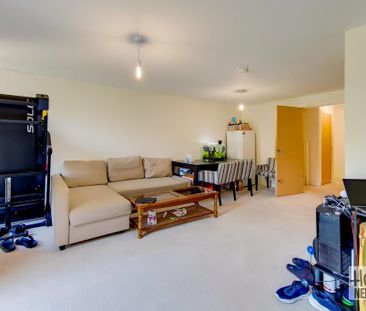 3 bedroom apartment to rent - Photo 2
