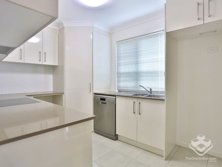 $4670 per week - Photo 5