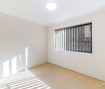 2/16 Madang Crescent, Runaway Bay QLD 4216 - Apartment For Rent | D... - Photo 2