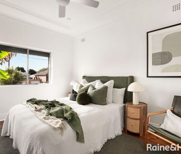 Charming Three Bedroom Home in Earlwood - Photo 6
