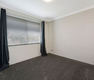 Coastal Comfort Family Home - Photo 4