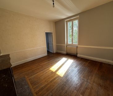 Location Appartement 2 pièces 47m² LE CREUSOT 71200 - Photo 2